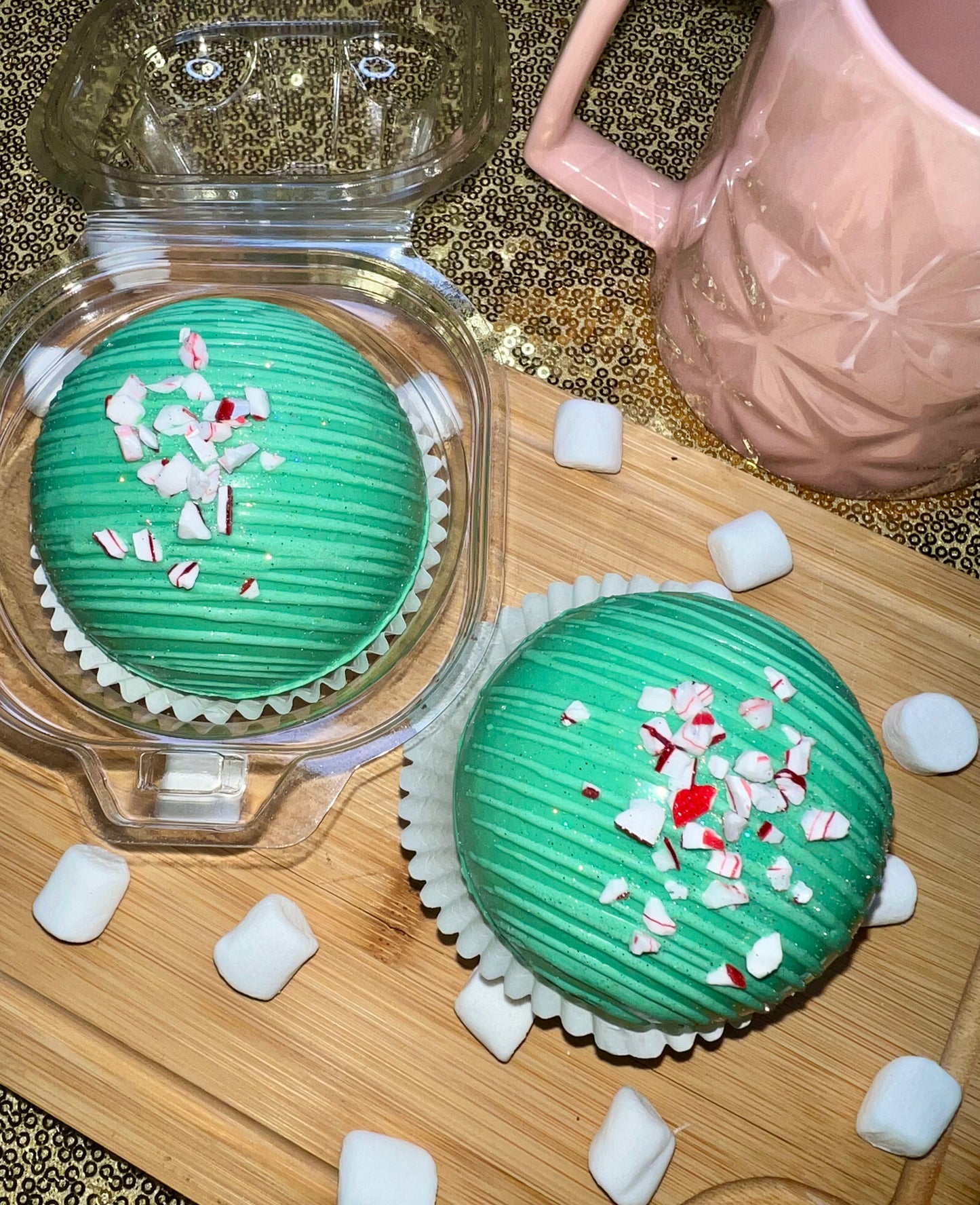 Peppermint Cocoa Bomb