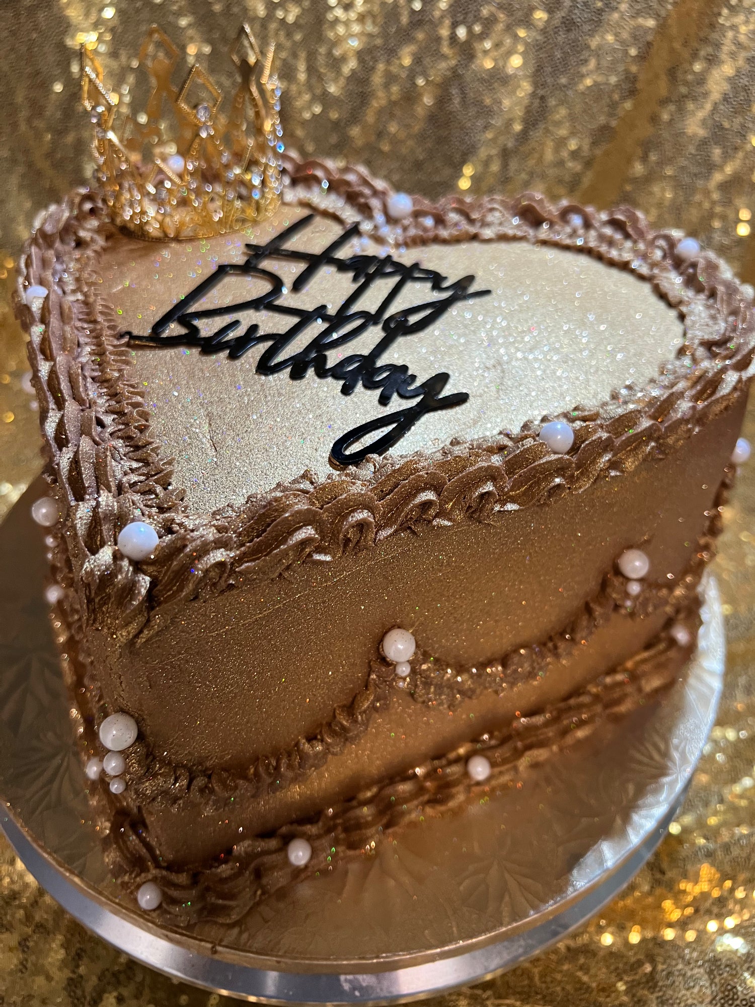 Custom Cakes, Cupcakes and Dipped Treats