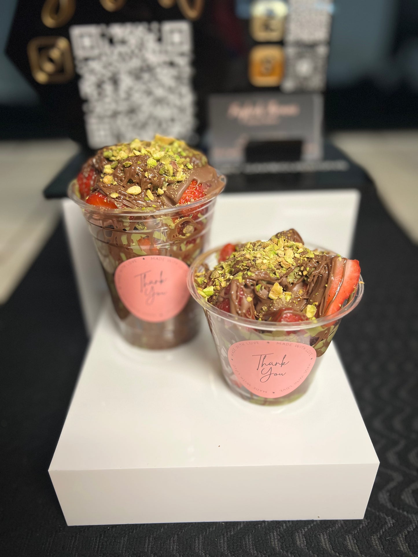 Dubai Strawberry Cup (9 oz)